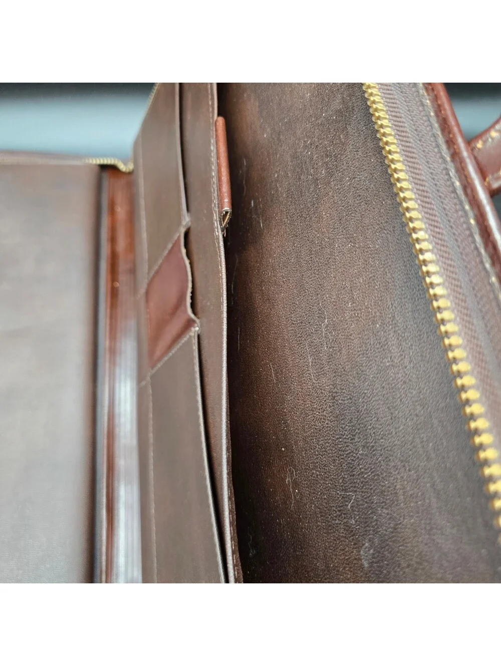 Vintage Wear Best Brown Top Grain Cowhide Leather Zip-Around Portfolio Briefcase